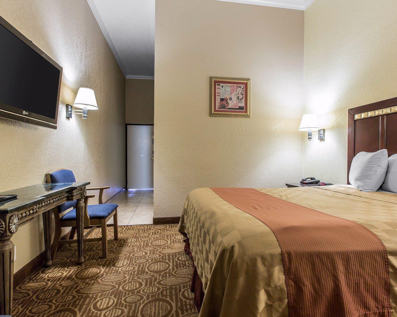 Econo Lodge Inn & Suites Fallbrook Downtown Экстерьер фото