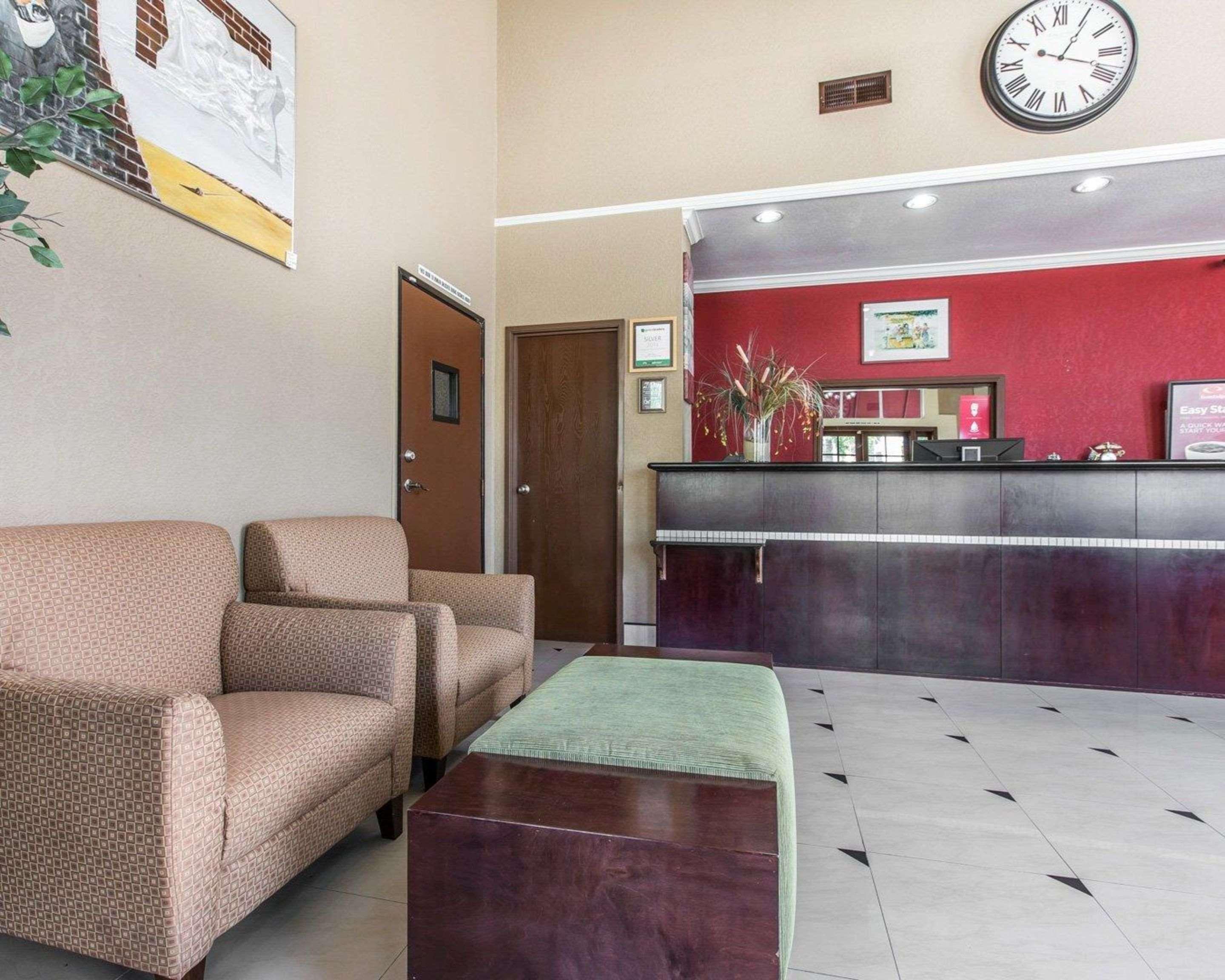 Econo Lodge Inn & Suites Fallbrook Downtown Экстерьер фото